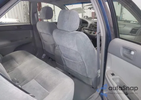 2004 Toyota Camry Le z USA, uszkodzony, nr VIN 4T1BE32K24U349214